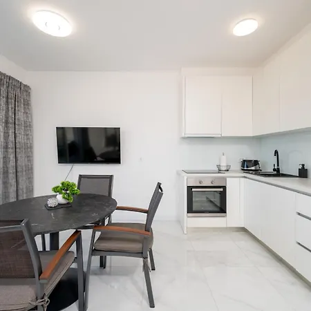 With Parking Space Mastrinka, Ciovo - 24727 Apartamento Trogir