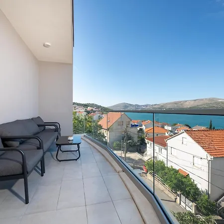 With Parking Space Mastrinka, Ciovo - 24727 Apartamento *